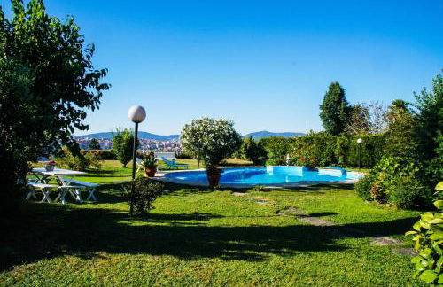 Chalet con piscina y 2000 m de jardín - Foto 11