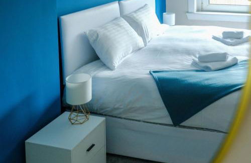 Register House Family or Contractor 4bed with Garden Driveway - Foto 24