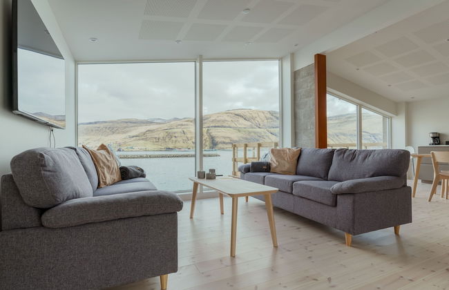 Seaside Nest | Charming Waterfront Retreat - Foto 9