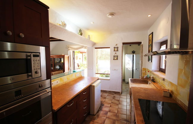 Private & Luxurious Villa With Pool - Lots of Space & Short Walk to the Sea - Foto 8