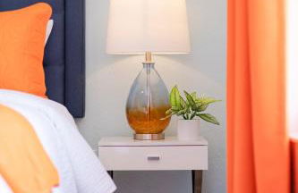 Top floor condo with view of lake, pool and fireworks! Next to Convention Center! - Foto 40