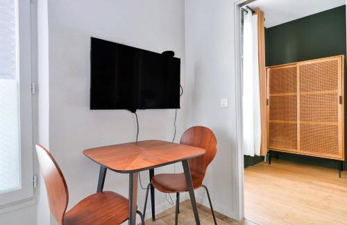 Lovely 1BR flat with direct access to subway, tram, and RER - Foto 10