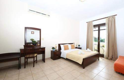 Palirria Hotel & Studios - Photo 17