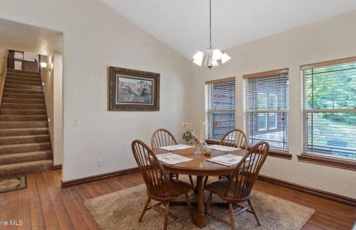 Beautiful Priest Lake Home on the Golf Course - Foto 4