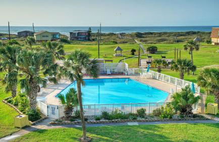 Oceanfront Condo w/ Private Balcony Pool + Tennis Bubbly Blew by Avantstay - Foto 4