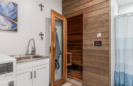 Peaceful Treehouse-Style Stay with Sauna Fire Pit Forest Views Near the Coast The Treehouse by AvantStay - Foto 32