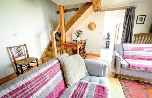 Rhyd Y Geifr, Cosy Barn Conversion in Maerdy - Photo 21