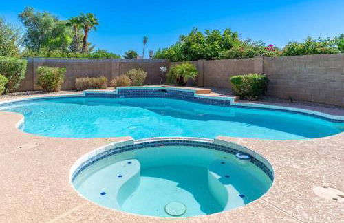 Luxury Scottsdale Retreat Heated Pool and Mini Golf - Foto 48