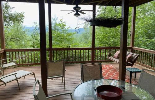 Bear's Mountaintop Home with Gorgeous Lake Views chalet - Foto 26