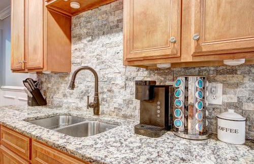 Hideaway Pool Retreat 18 miles from downtown Atlanta - Foto 39