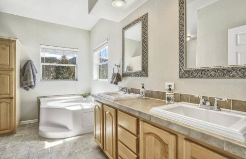Aspen Grove Lodge - Photo 17