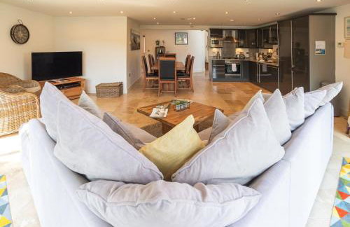 Trewhiddle Retreat V25 by Together Travel - Luxury 4-Bedroom Villa - Foto 11