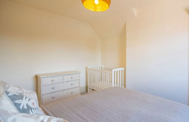 Dragon Court - 3 Beds Office Terrace Garden - Photo 17