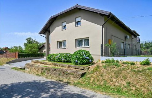 3 Bedroom Cozy Home In Gornje Plavnice - Foto 16