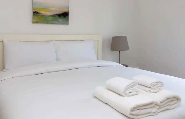 Spacious & Welcoming 4BD House - Kennington - Foto 17