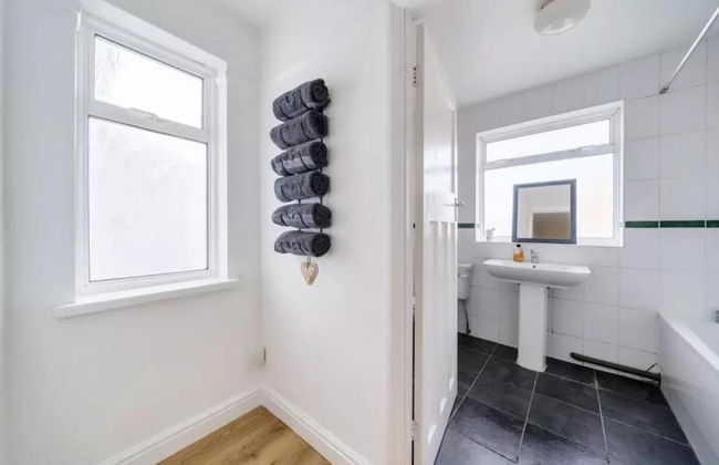 2br-sleeps6-parking-garden-nearlondon - Foto 13