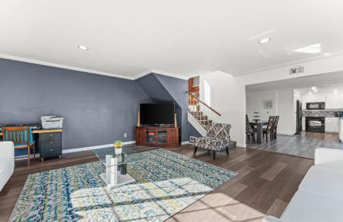 Colorful and Cozy Haven with Heated Pool - Foto 32