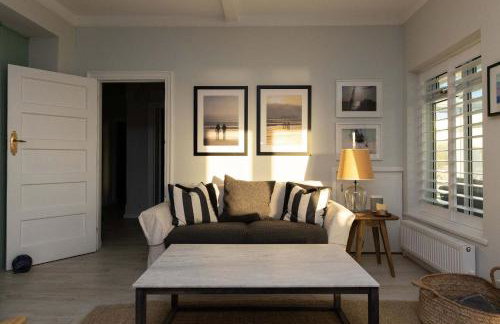 Luxury Beachfront Retreat for 14 with Hot Tub - Photo 10