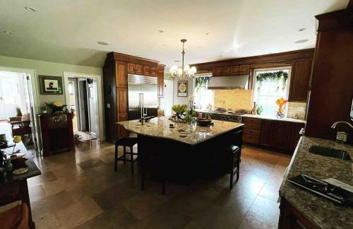 The Historic Jesse Buel Farmhouse w Heated Pool - Foto 23