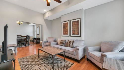 St Louis Tower Grove Two-Story Townhome Perfect for Groups Side B - Foto 3