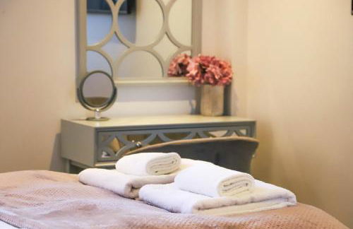 Apartment Seven - Photo 19