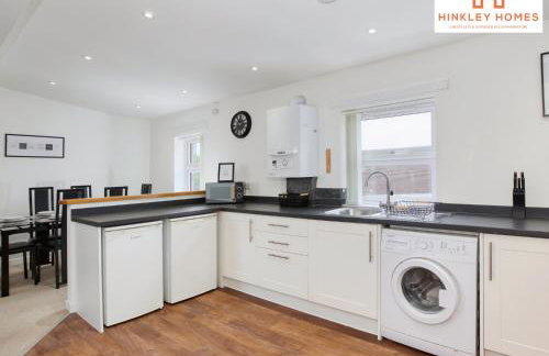 City Centre - Free Parking - HPC transport links - By Hinkley Homes Short Lets & Serviced Accommodation - Foto 6