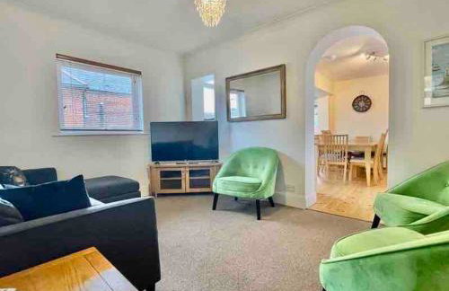 Captain's Quarters - Heart of Cowes - sleeps 11 - Foto 3