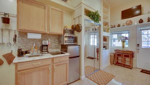 Cozy and Convenient Elmont Retreat with Patio! - Foto 2