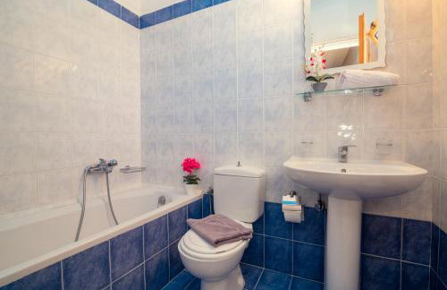 Avouris 2 Bedroom Apartment & Studios - Photo 45