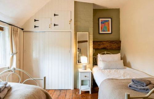 Poppy Cottage - Cosy 2 Bedroom, Perfect for Family! - Photo 70