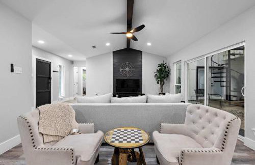 Dallas Family Fun Haus with Pool and Massive Game Room - Foto 7