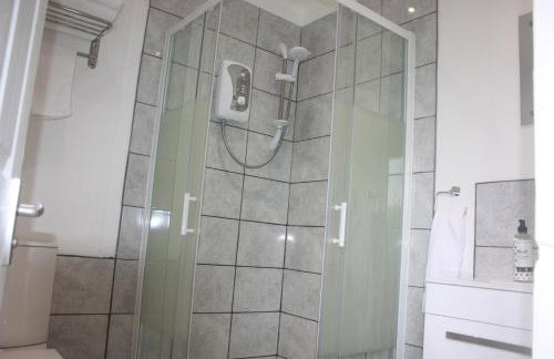 The Lodge - Photo 13