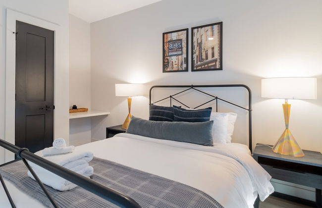 Astra Modern Midtown Retreat With Pool Gym Steps to Dining Broadway - Foto 23