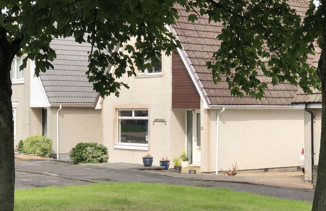 Limegrove, Comfortable Three Bedroom House - Photo 1