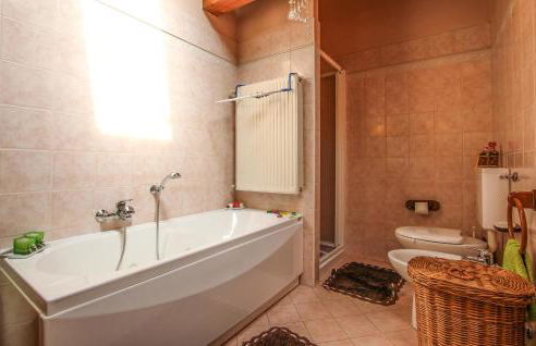 Awesome Apartment In Borgo Valsugana - Photo 15