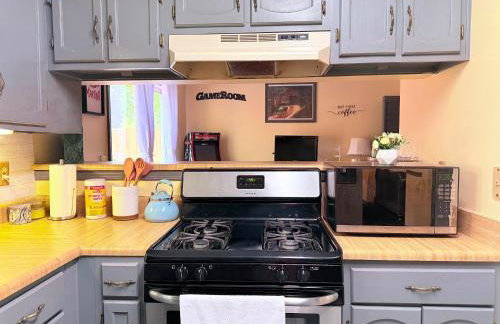 Large 3BR Home for Families and Work Stays With Fast WIFI - Foto 48