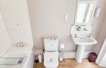 Russel House - 4 Bedroom - The Royal Mile - Photo 15