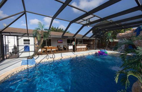 Fantasy Resort OMG PoolWaterfall outdoorKitchn Gym - Foto 33