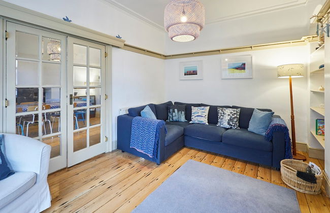 Host Stay Beachside Cottage - Photo 6