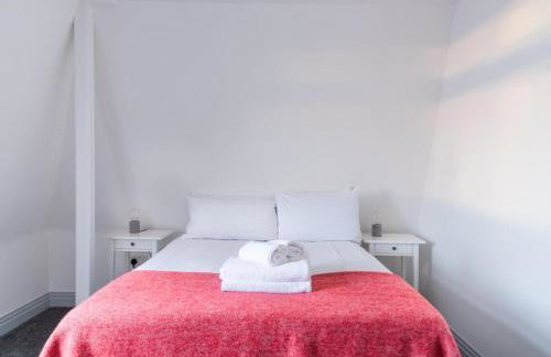 Newly Refurbished 2 bed with Fantastic View - Foto 27