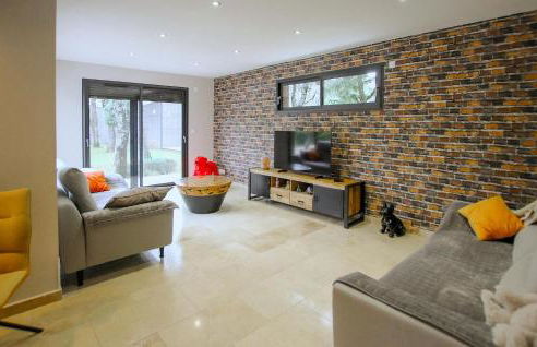 Awesome Home In Suze La Rousse - Foto 4