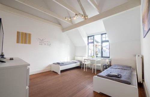 Grosse-Monteurwohnung-in-Villa-4-Zimmer-8-Personen-WLAN-TV-Kueche-Ahrensburg-Naehe-Hamburg-AGRP1202 - Photo 5