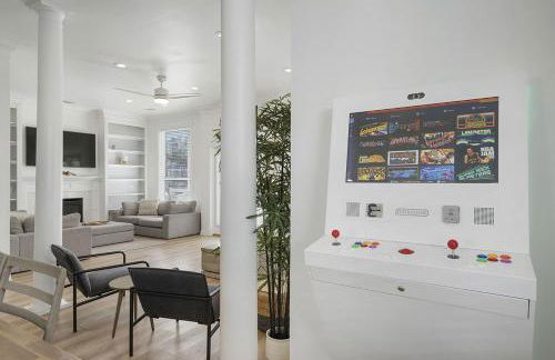 Lazy Bones - Vacation Home Near the Beach with Private Pool & Golf Cart - Foto 5