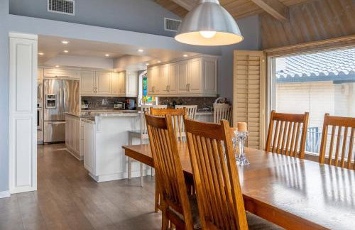 Moovalya Keys | Spacious Riverfront Retreat • Private Dock - Foto 16