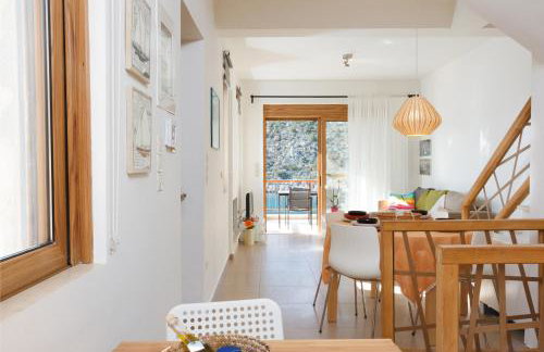 Into The Blue Apartment - Photo 16