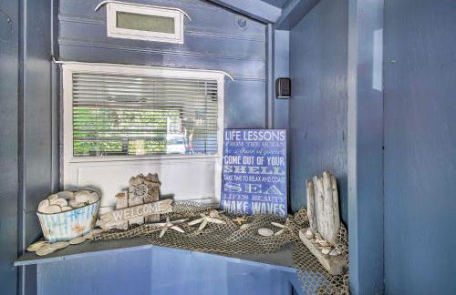 Coastal PNW Gem with Hot Tub - Walk to Beach! - Foto 25