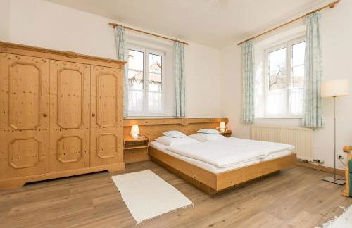 Villa Waldfrieden - Ferienwohnungen und -Haus - Foto 9