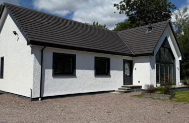 Gili Taigh - Photo 1