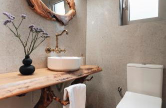 Villa Di Leon - Uniquely Designed Villa with Pool in a Picturesque Village near Famous Porto Limnionas, Offering Exceptional Hospitality By Villa Mana Gers - Photo 39