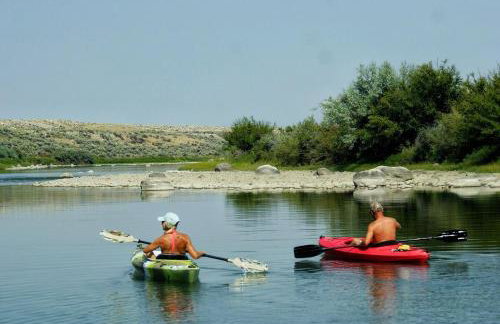 New Listing! River Front! - Foto 19